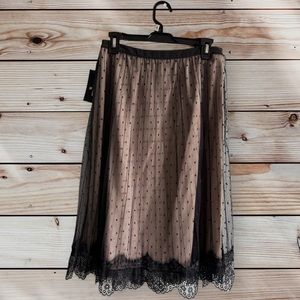 Worthington Sz 4 Lined Sheer Lace Trim Black Pleated Knee-length A-line Skirt